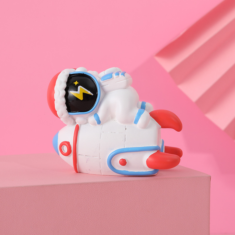 Space Trip Chuangyu Star Astronaut Hang Xiaoyu Blind Box Toy Doll Resin Craft Hand-Made Doll for Children Space Trip Chuangyu Star Astronaut Hang Xiaoyu Blind Box Toy Doll Resin Craft Hand-Made Doll for Children