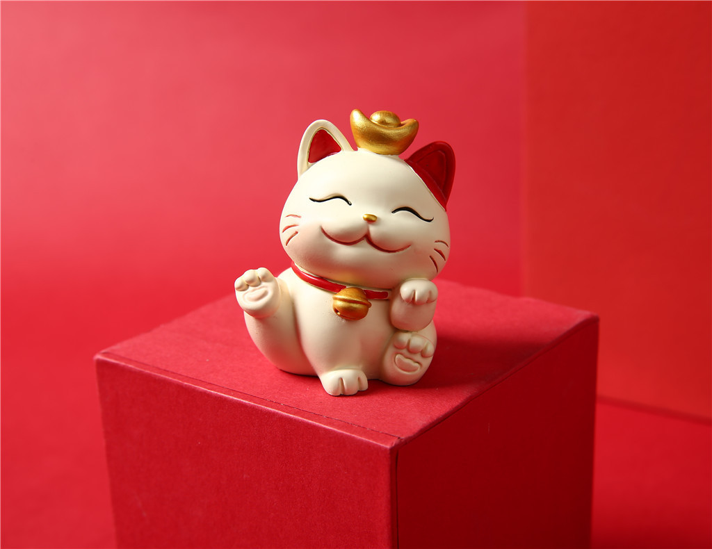 Creative Fortune Cat Car Decoration Resin Crafts Cake Decorative Ornaments Lottery Gift Small Gift Wholesale Creative Fortune Cat Car Decoration Resin Crafts Cake Decorative Ornaments Lottery Gift Small Gift Wholesale