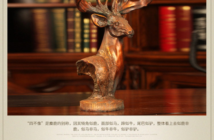 The American style country style villa model house was recently decorated to do old resin elk candlestick The American style country style villa model house was recently decorated to do old resin elk candlestick