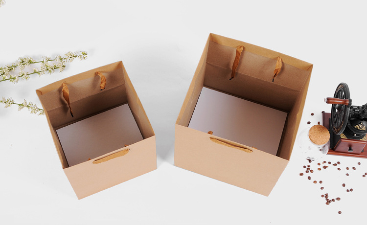 Spot wholesale kraft flowers gift bag environmental gift box packaging bag can be gift logo square bottom handbag Spot wholesale kraft flowers gift bag environmental gift box packaging bag can be gift logo square bottom handbag