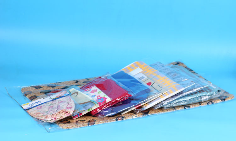 General merchandise packaging plastic bag PE material + zipper bag printing bag. General merchandise packaging plastic bag PE material + zipper bag printing bag.
