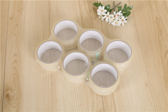 Transparent tape sealing tape adhesive tape the package is wide.