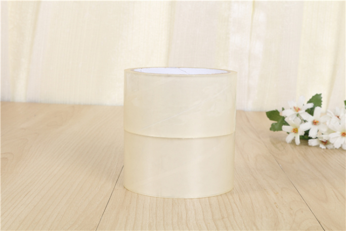 Transparent tape sealing tape adhesive tape the package is wide.