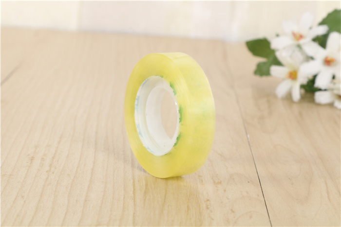 Student stationery transparent small adhesive tape paper office strong adhesive tape wholesale 1.2 wide.