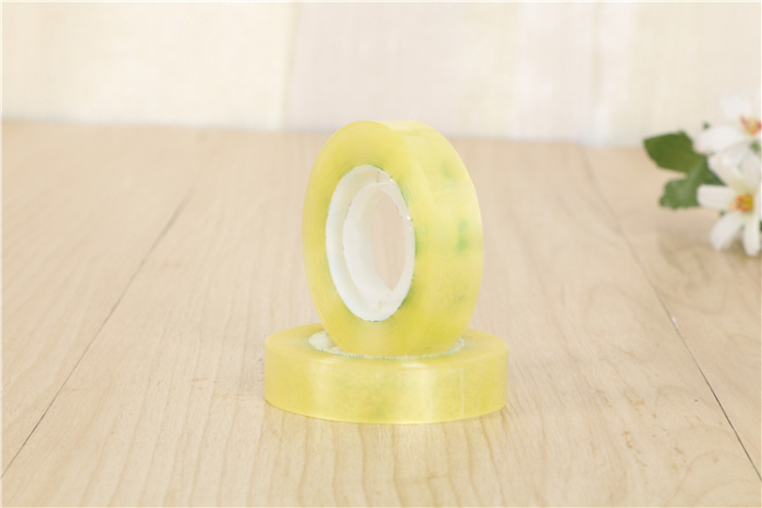Student stationery transparent small adhesive tape paper office strong adhesive tape wholesale 1.2 wide.