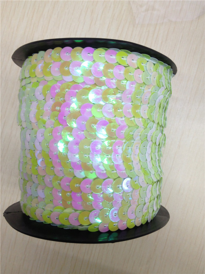 Double color 6mm plain film with spacer PVC also has PET for a variety of bubble film Christmas ball decorations