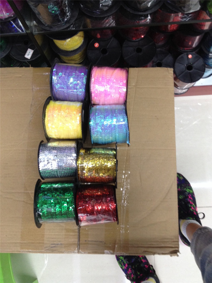 Double color 6mm plain film with spacer PVC also has PET for a variety of bubble film Christmas ball decorations