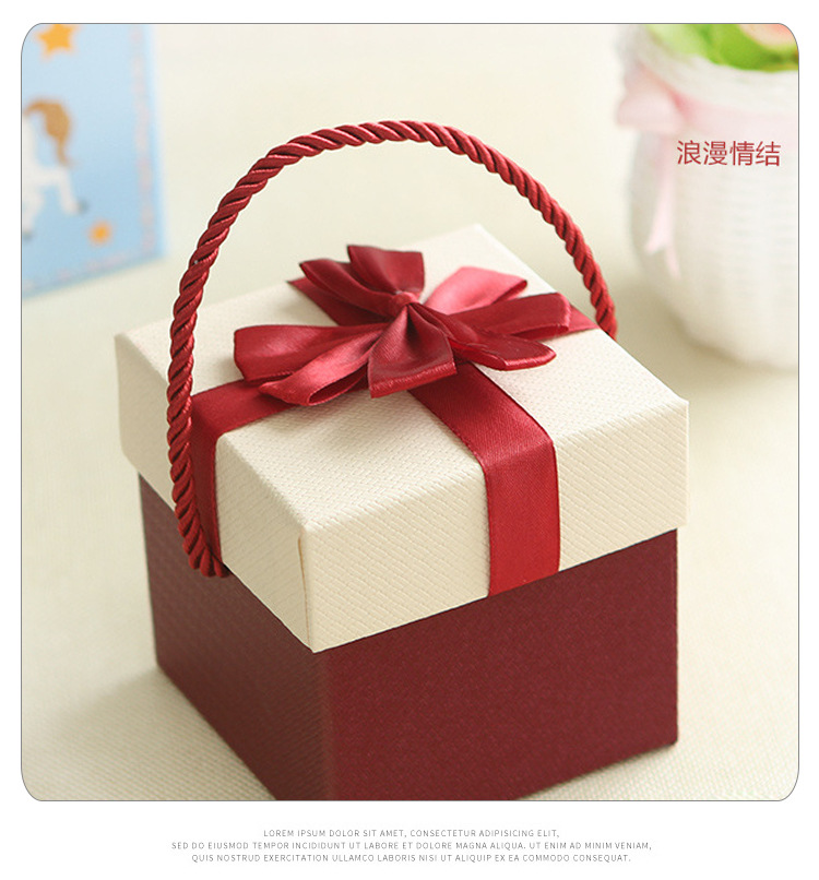 Christmas apple box wedding gift box with hand gift box European portable wedding candy box packaging wholesale Christmas apple box wedding gift box with hand gift box European portable wedding candy box packaging wholesale