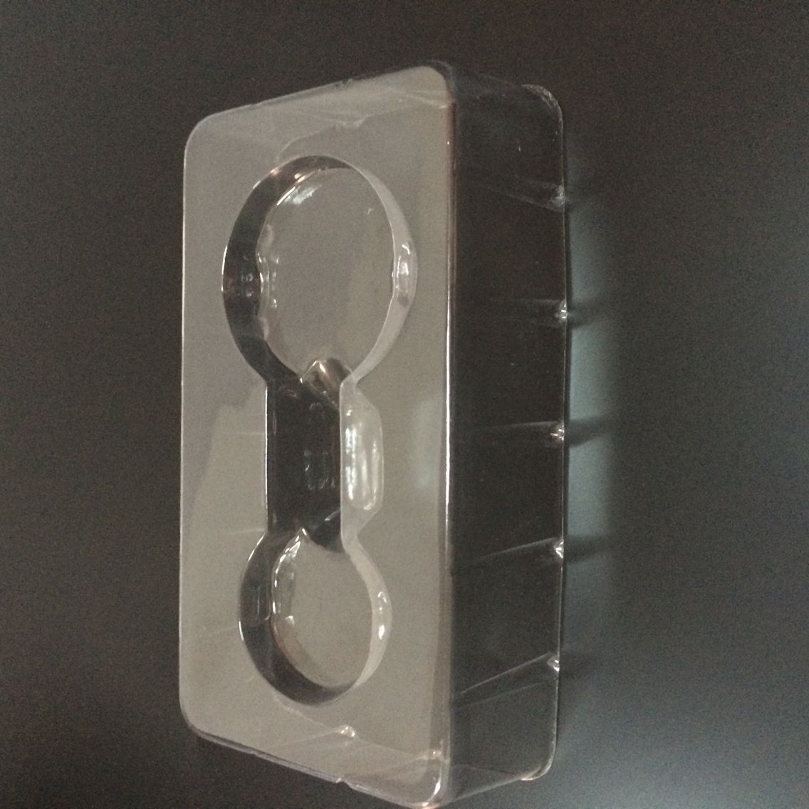 Metal key chain packaging box creative key chain blister packaging box lining blister shell