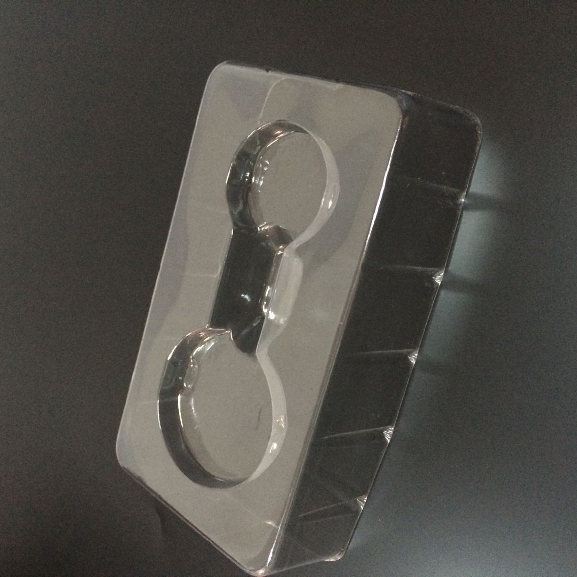 Metal key chain packaging box creative key chain blister packaging box lining blister shell