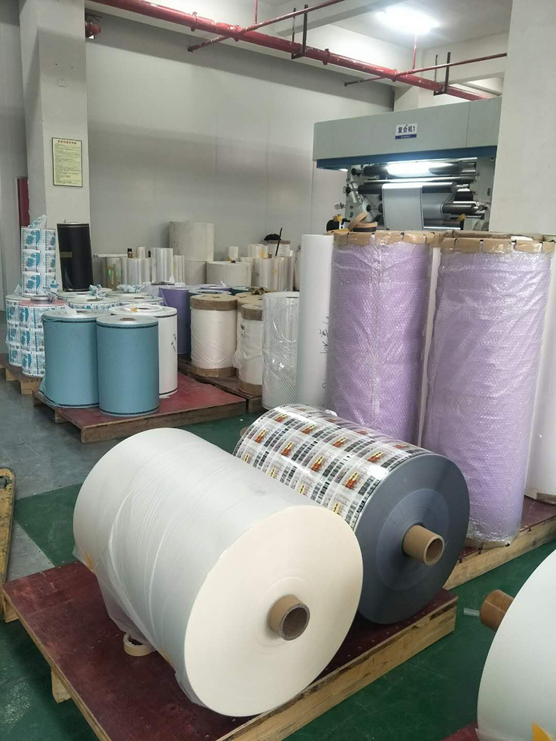 Butterfly design two-color flower packaging materials gift wrapping paper bouquet distribution paper flower shop supplies Butterfly design two-color flower packaging materials gift wrapping paper bouquet distribution paper flower shop supplies