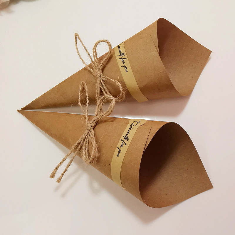 Wrapping Paper Cylinder Creative Card Black Primary Color Greeting Card DIY Vintage Dried Flower Gift IceCream Cone