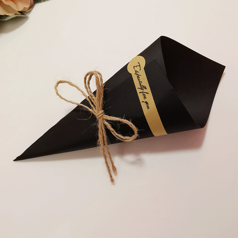 Wrapping Paper Cylinder Creative Card Black Primary Color Greeting Card DIY Vintage Dried Flower Gift IceCream Cone
