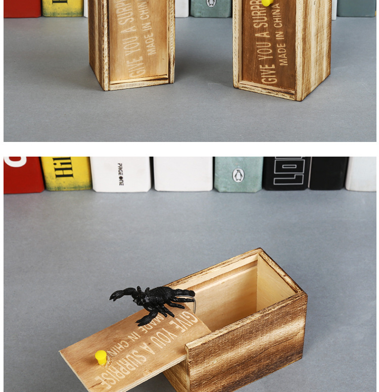A wooden box full of Pranks toy Douyin bug box scary scary box