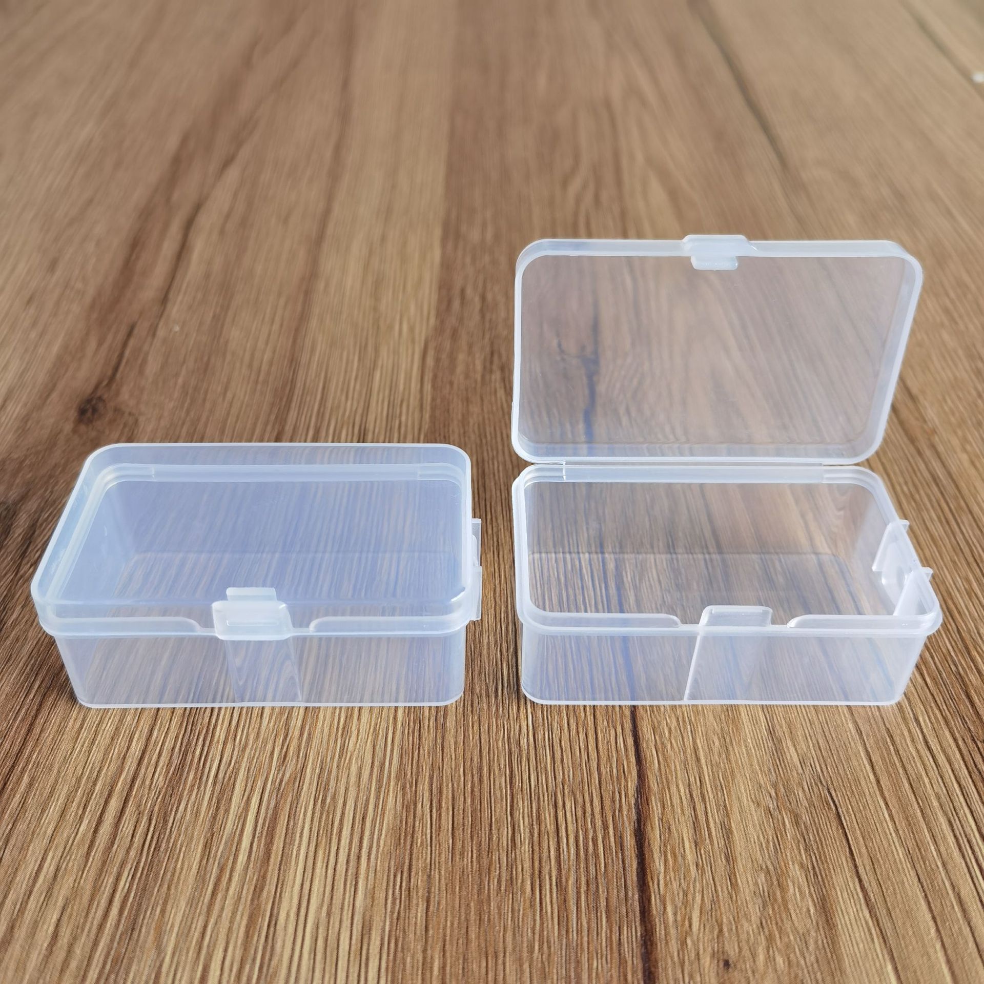 Factory Supply Transparent Plastic Hook Box Rectangle with Lid Pp Universal Packing Box Parts Storage Box