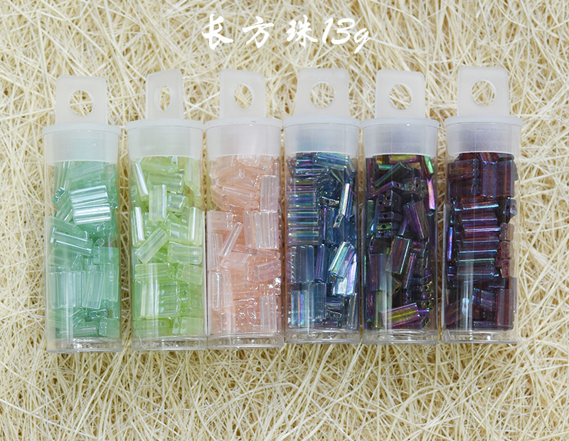 Import rice beads transparent plastic tube with hook packaging box loose bead accessories manufacturers wholesale