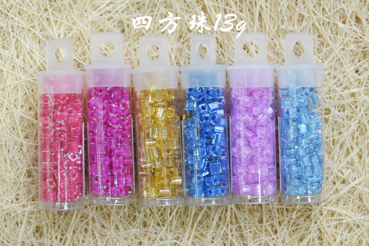 Import rice beads transparent plastic tube with hook packaging box loose bead accessories manufacturers wholesale