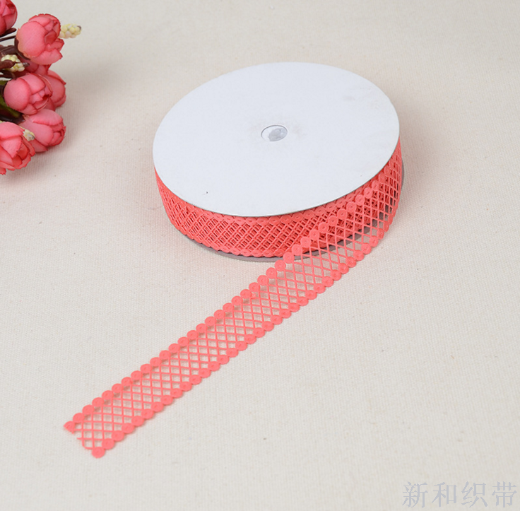 Ultrasonic embossing and hollowed-out mesh DIY packaging accessories.
