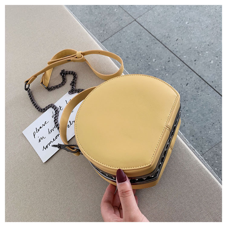 Bag Women's Bag New 2021 New Korean Style Chain Crossbody All-Matching Korean Shoulder Fashion Retro Rivet Small round Bag