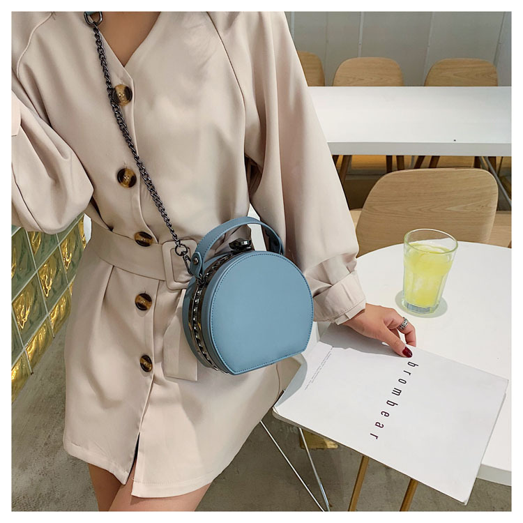 Bag Women's Bag New 2021 New Korean Style Chain Crossbody All-Matching Korean Shoulder Fashion Retro Rivet Small round Bag