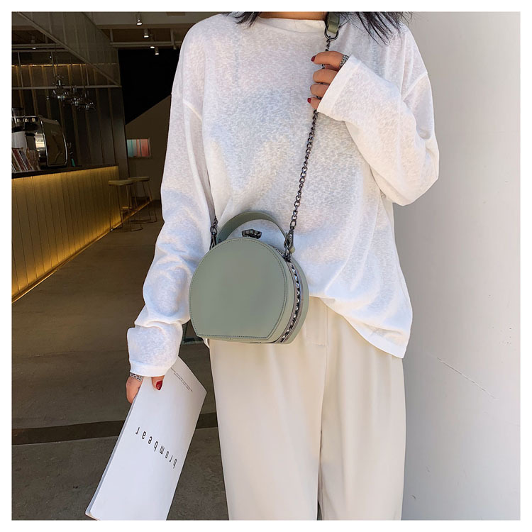 Bag Women's Bag New 2021 New Korean Style Chain Crossbody All-Matching Korean Shoulder Fashion Retro Rivet Small round Bag