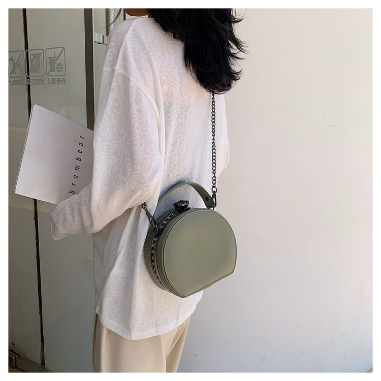 Bag Women's Bag New 2021 New Korean Style Chain Crossbody All-Matching Korean Shoulder Fashion Retro Rivet Small round Bag