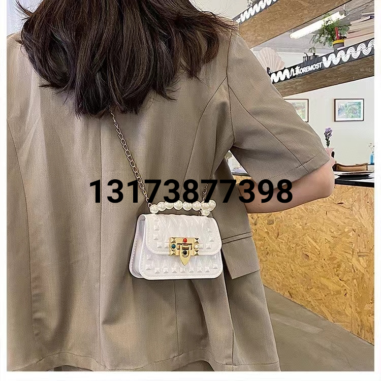 2021 Spring and Summer Hot-Selling Casual One-Shoulder Crossbody Portable Mini Small Chain Rivet Mobile Phone Bag Gel Bag