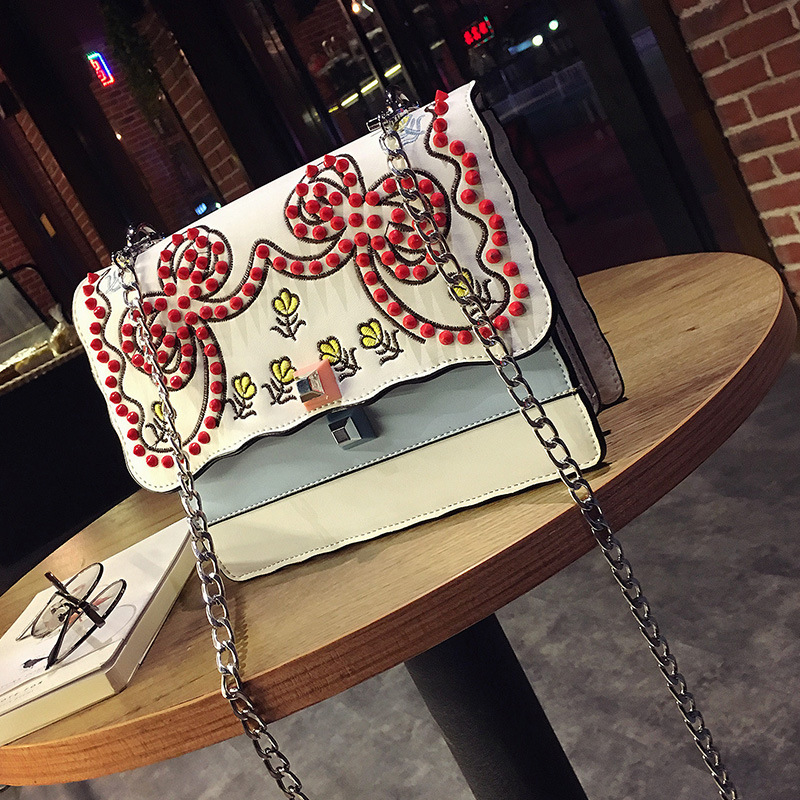2017 catwalk fashion embroidery chain shoulder bag women bag rivet bag 4947