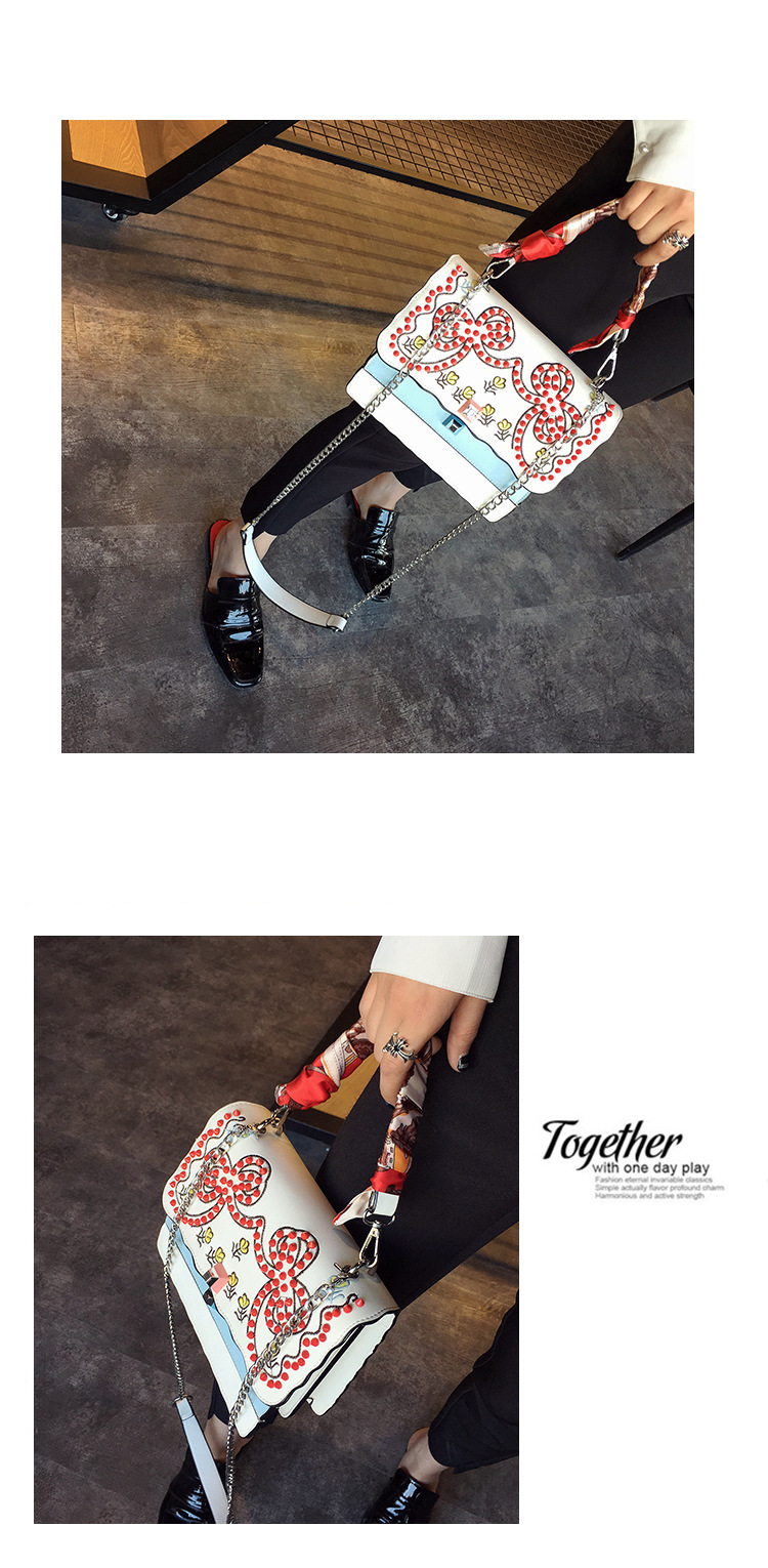 2017 catwalk fashion embroidery chain shoulder bag women bag rivet bag 4947