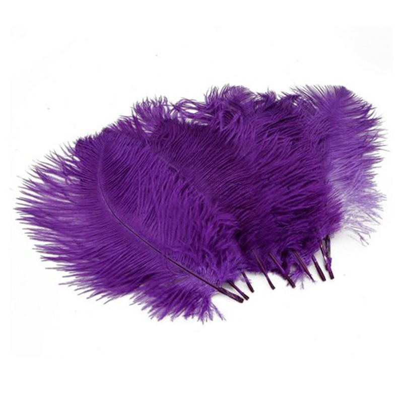 The wedding table flower decoration in The window of Natural Ostrich Feather Hotel in South Africa can be dyed Ostrich hair wholesale 15-20cm
