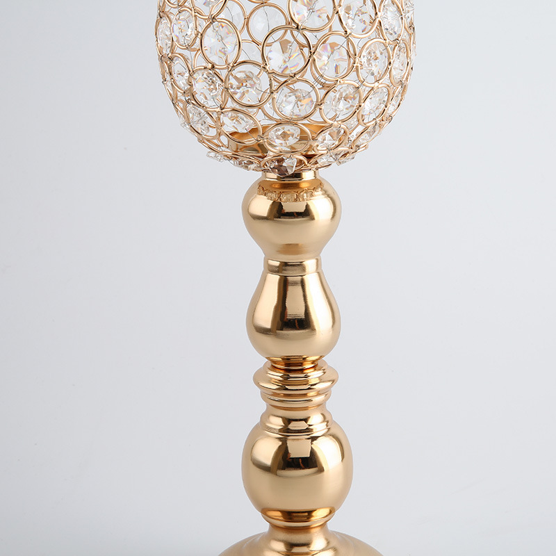 European Creative Fashionable Golden Electroplating Iron Petal Metal Candlestick Decoration Wedding Props Home Decoration