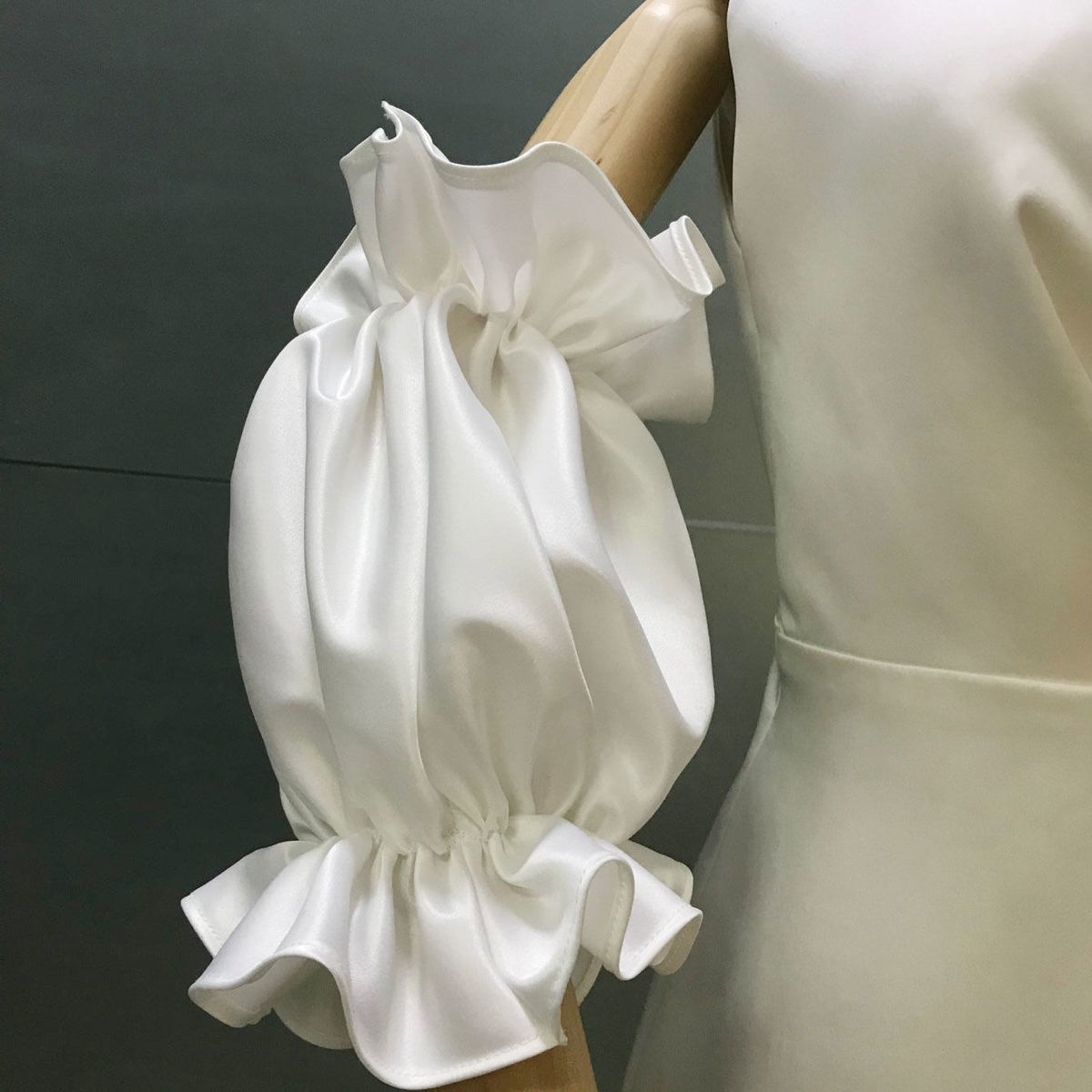 Wedding Gloves Arms Hiding Bridal Pearl Beautiful Gloves Long Mesh Lace White Yarn Wedding Dress Oversleeves Trip Shoot Wedding Gloves Arms Hiding Bridal Pearl Beautiful Gloves Long Mesh Lace White Yarn Wedding Dress Oversleeves Trip Shoot