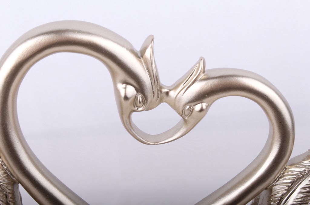 Resin Crafts Love Heart-to-Heart Swan Home Decoration Birthday Gift Wedding Decoration Resin Crafts Love Heart-to-Heart Swan Home Decoration Birthday Gift Wedding Decoration