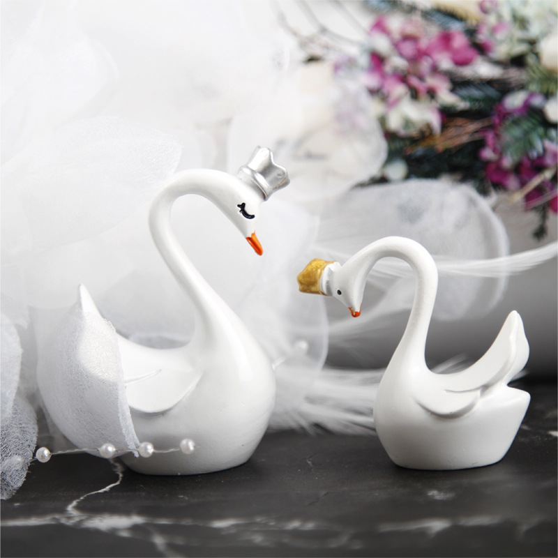 Day Crown White Swan Feather Birthday Cake Decoration Card Beautiful Wedding Dessert Table Flags Wedding Swan