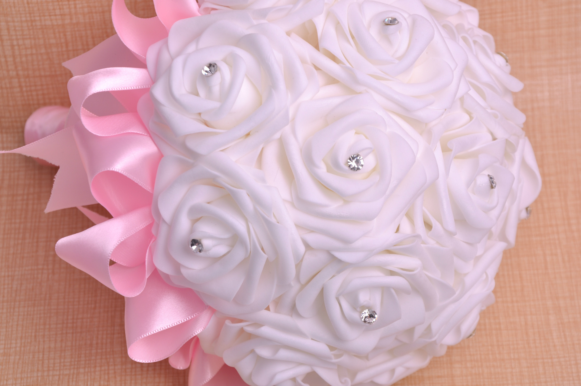 Aliexpress bride diamond hand bouquet bow ribbon foam bridal bouquet factory direct sales support custom Aliexpress bride diamond hand bouquet bow ribbon foam bridal bouquet factory direct sales support custom