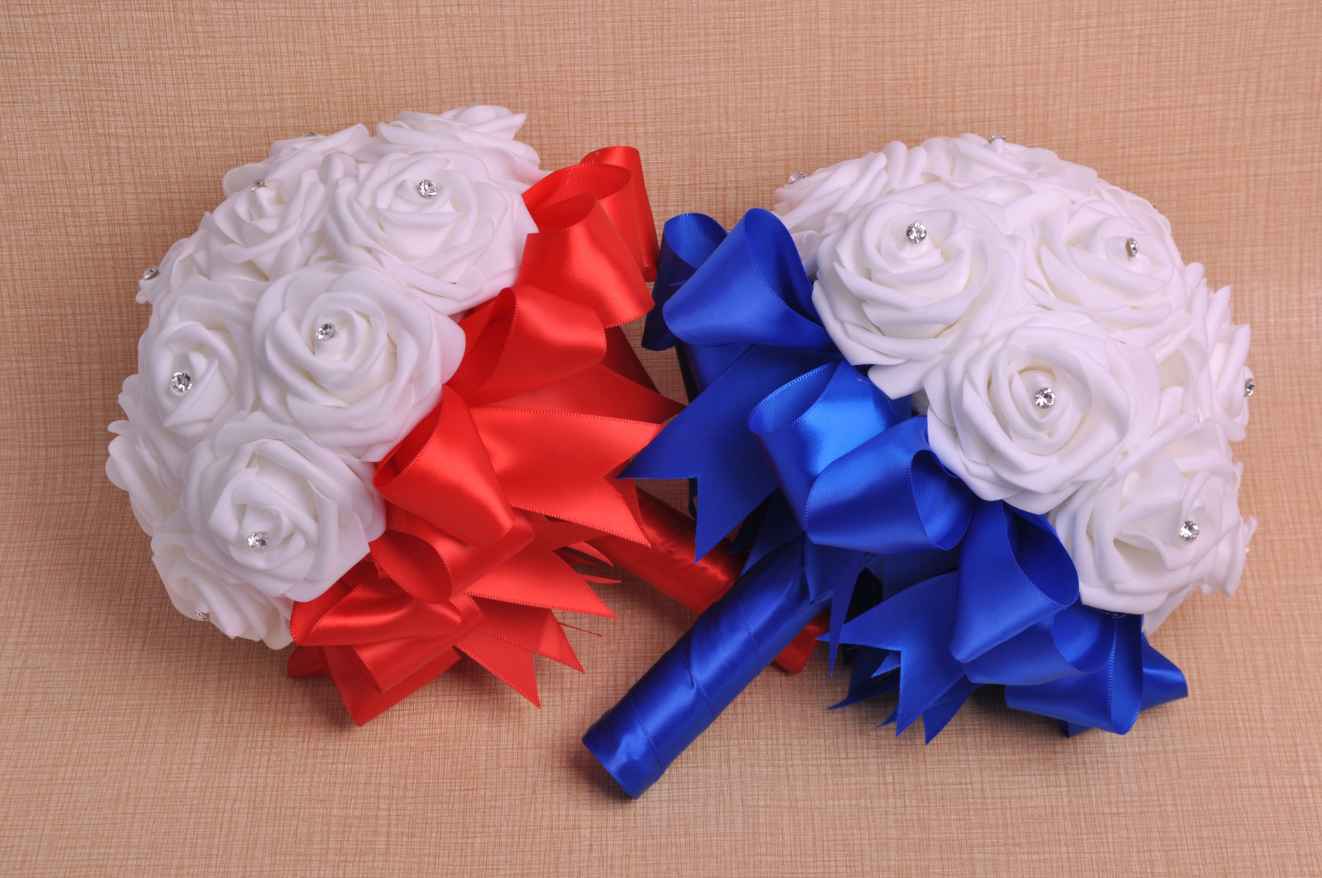 Aliexpress bride diamond hand bouquet bow ribbon foam bridal bouquet factory direct sales support custom Aliexpress bride diamond hand bouquet bow ribbon foam bridal bouquet factory direct sales support custom