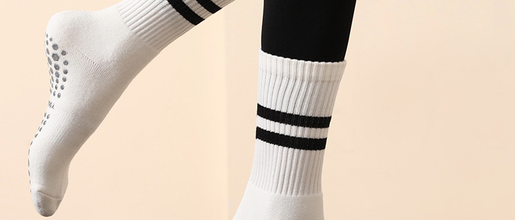 Wholesale Winter Long Non-Slip Yoga Socks Non-Slip Mid-Calf Women's Pilates Socks High Professional Thickened Warm Wholesale Winter Long Non-Slip Yoga Socks Non-Slip Mid-Calf Women's Pilates Socks High Professional Thickened Warm