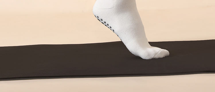 Wholesale Winter Long Non-Slip Yoga Socks Non-Slip Mid-Calf Women's Pilates Socks High Professional Thickened Warm Wholesale Winter Long Non-Slip Yoga Socks Non-Slip Mid-Calf Women's Pilates Socks High Professional Thickened Warm