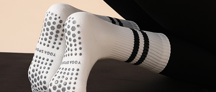 Wholesale Winter Long Non-Slip Yoga Socks Non-Slip Mid-Calf Women's Pilates Socks High Professional Thickened Warm Wholesale Winter Long Non-Slip Yoga Socks Non-Slip Mid-Calf Women's Pilates Socks High Professional Thickened Warm