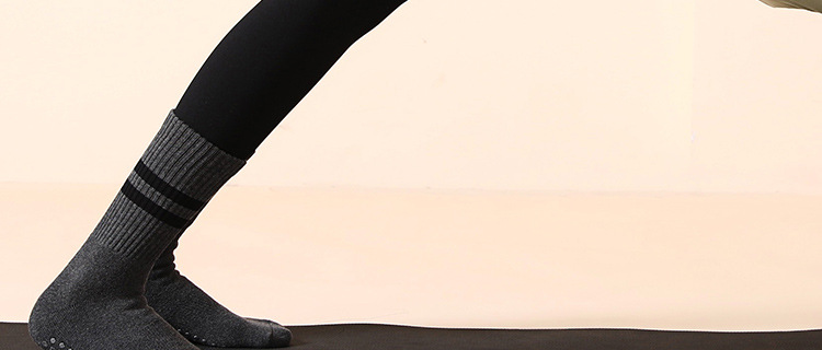 Wholesale Winter Long Non-Slip Yoga Socks Non-Slip Mid-Calf Women's Pilates Socks High Professional Thickened Warm Wholesale Winter Long Non-Slip Yoga Socks Non-Slip Mid-Calf Women's Pilates Socks High Professional Thickened Warm