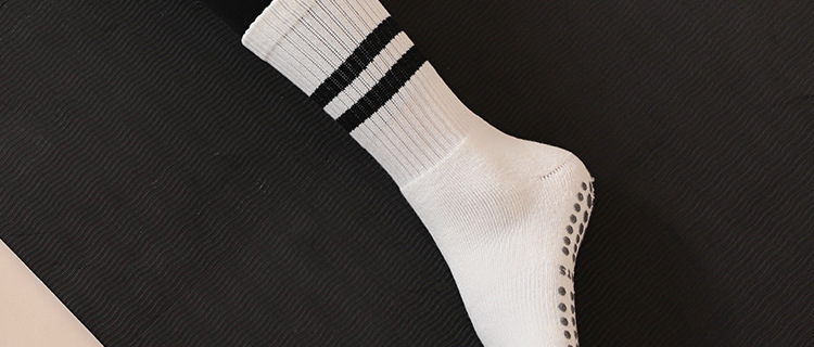 Wholesale Winter Long Non-Slip Yoga Socks Non-Slip Mid-Calf Women's Pilates Socks High Professional Thickened Warm Wholesale Winter Long Non-Slip Yoga Socks Non-Slip Mid-Calf Women's Pilates Socks High Professional Thickened Warm