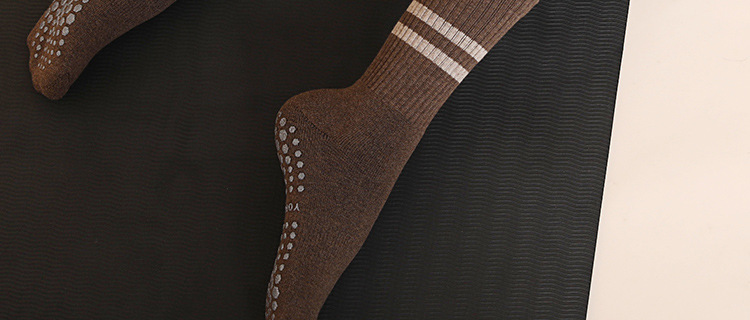 Wholesale Winter Long Non-Slip Yoga Socks Non-Slip Mid-Calf Women's Pilates Socks High Professional Thickened Warm Wholesale Winter Long Non-Slip Yoga Socks Non-Slip Mid-Calf Women's Pilates Socks High Professional Thickened Warm