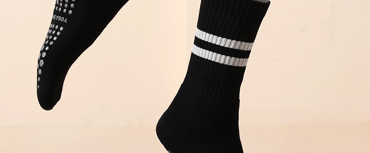 Wholesale Winter Long Non-Slip Yoga Socks Non-Slip Mid-Calf Women's Pilates Socks High Professional Thickened Warm Wholesale Winter Long Non-Slip Yoga Socks Non-Slip Mid-Calf Women's Pilates Socks High Professional Thickened Warm