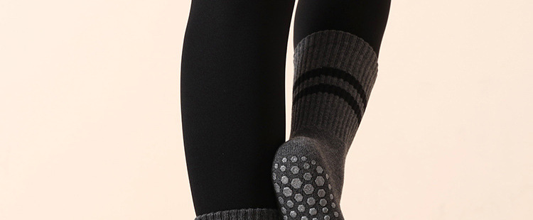 Wholesale Winter Long Non-Slip Yoga Socks Non-Slip Mid-Calf Women's Pilates Socks High Professional Thickened Warm Wholesale Winter Long Non-Slip Yoga Socks Non-Slip Mid-Calf Women's Pilates Socks High Professional Thickened Warm