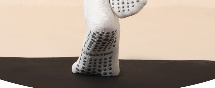 Wholesale Winter Long Non-Slip Yoga Socks Non-Slip Mid-Calf Women's Pilates Socks High Professional Thickened Warm Wholesale Winter Long Non-Slip Yoga Socks Non-Slip Mid-Calf Women's Pilates Socks High Professional Thickened Warm