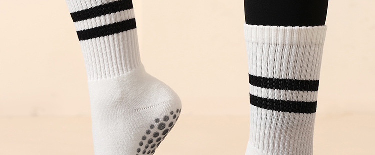 Wholesale Winter Long Non-Slip Yoga Socks Non-Slip Mid-Calf Women's Pilates Socks High Professional Thickened Warm Wholesale Winter Long Non-Slip Yoga Socks Non-Slip Mid-Calf Women's Pilates Socks High Professional Thickened Warm