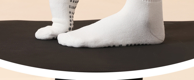 Wholesale Winter Long Non-Slip Yoga Socks Non-Slip Mid-Calf Women's Pilates Socks High Professional Thickened Warm Wholesale Winter Long Non-Slip Yoga Socks Non-Slip Mid-Calf Women's Pilates Socks High Professional Thickened Warm