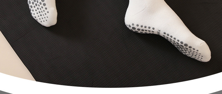 Wholesale Winter Long Non-Slip Yoga Socks Non-Slip Mid-Calf Women's Pilates Socks High Professional Thickened Warm Wholesale Winter Long Non-Slip Yoga Socks Non-Slip Mid-Calf Women's Pilates Socks High Professional Thickened Warm