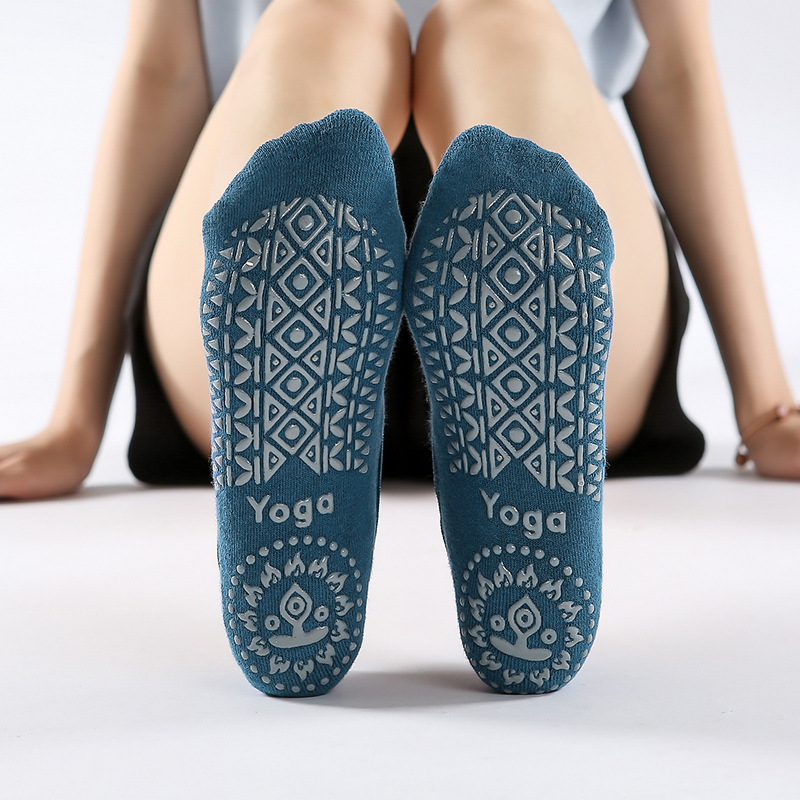 [Factory Direct Supply] Cross-Border Cotton Cross Yoga Socks Ballet Pilates Sports Dispensing Terry-Loop Hosiery