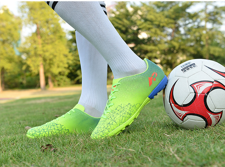Shoes Male and Female Primary and Secondary School Growth Shredded Rubber Training Artificial Lawn Generation Hair